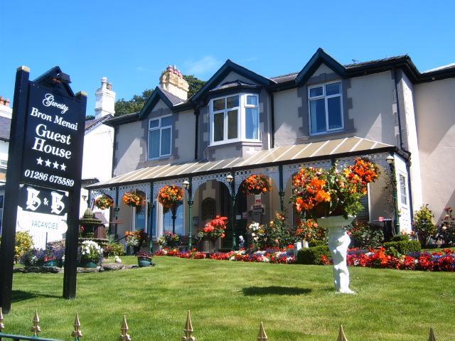 Bron Menai Guest House Caernarfon Exterior foto